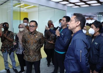 Lakukan Transformasi Digital, Menteri PANRB : Kemenkes Layak Dicungi Jempol