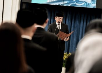 Gubernur Ridwan Kamil Lantik 1.664 PNS Fungsional