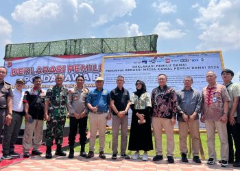 Foto bersama: Deklarasi Pemilu Damai Pemimpin Reaksi Media Kawal Pemilu Damai 2024. (Foto:Ist)