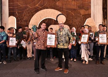 Membanggakan!!! Pertamina Patra Niaga Regional Jawa Bagian Barat Raih 8 Penghargaan Indonesia Green Awards 2024