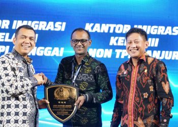 Kantor Imigrasi Cianjur Raih Penghargaan Satuan Kerja Terbaik Penyumbang PNBP