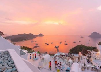 Liburan Akhir Tahun? Ini Dia 4 Destinasi di Indonesia yang Wajib Kamu Kunjungi!