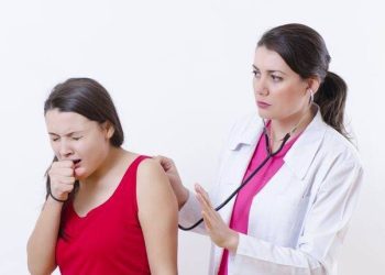 Batuk-Batuk Tak Kunjung Sembuh? Waspada TBC! Kenali Gejala dan Penyebabnya