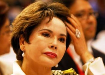 Miliki Bisnis Kecantikan Sampai Perhiasan, Ini Profil Dewi Soekarno