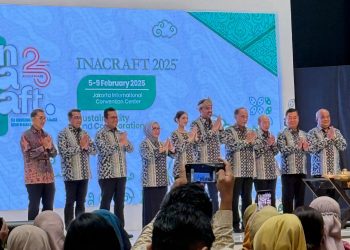 INACRAFT 2025 Hari Ketiga: Rumah BUMN Dukung UMKM Indonesia dan Ajak Pengunjung untuk Dukung Produk Lokal di Pameran INACRAFT 202