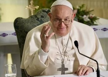 Paus Fransiskus Wafat Akibat Pneumonia Ganda, Ini Gejala dan Penyebabnya