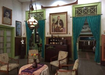 Menyusuri Sejarah Cianjur Melalui Bumi Ageung Cikidang