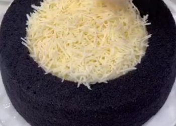 Viral di TikTok! Ini Resep Praktis Bolu Ketan Hitam Keju Lumer