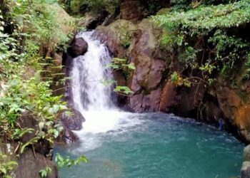 Curug Putri Kencana: Pesona Air Terjun Biru Tosca di Jantung Bogor