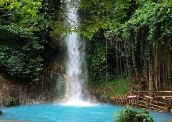 Curug Koleangkak, Pesona Air Terjun Biru yang Menyegarkan di Subang