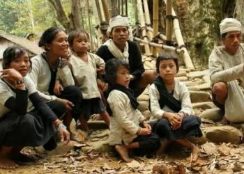 Memahami Filosofi Hidup Urang Sunda: Ngarumput di Handap, Ngawangun di Luhur