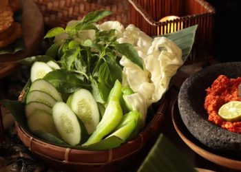 Ini Dia 6 Lalapan Sehat, Bikin Makan Makin Bernutrisi dan Lezat!