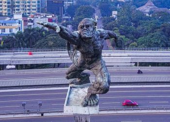 Kamu Harus Tahu! Demi Membuat Patung Pancoran, Soekarno Rela Jual Mobil Pribadi