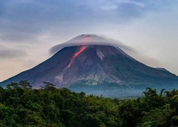 Fakta Unik! Indonesia Ternyata Negeri Cincin Api dengan Gunung Berapi Terbanyak di Dunia