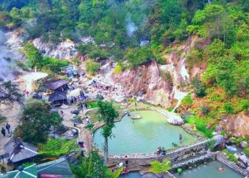 Kawah Cibuni Rengganis: Pesona Alam dan Terapi Kesehatan di Ciwidey