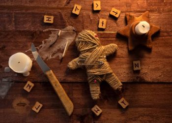 Apakah Dukun Masih Relevan? Yuk Bongkar Praktik Perdukunan dengan Akal Sehat