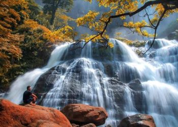 Pesona  Curug Cikanteh: Surga Tersembunyi di Jantung Geopark Ciletuh