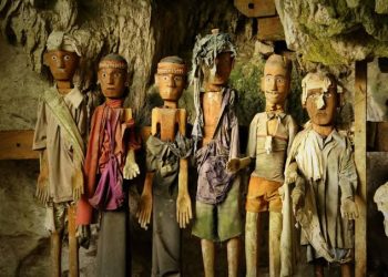 Mengungkap Keunikan Tau tau, Replika Leluhur yang Penuh Makna Budaya Toraja