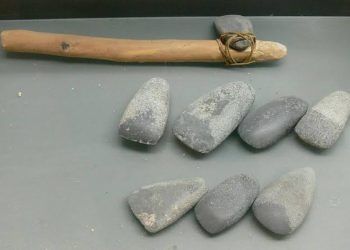 Mengenal Kapak Lonjong, Alat Batu yang Membuka Pintu Sejarah Prasejarah Indonesia