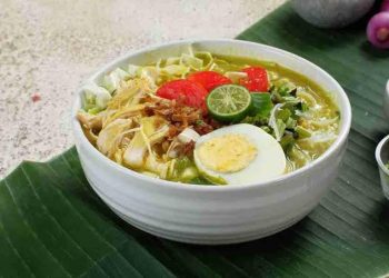 Resep Membuat Soto Ayam: Sajian Hangat dan Gurih yang Mudah Dibuat