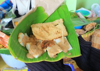 Mengenal Cabuk Rambak: Kuliner Kenangan yang Tergerus Waktu