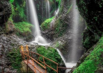 Menyingkap Pesona Curug Aseupan, Destinasi Eksotis di Bandung Barat