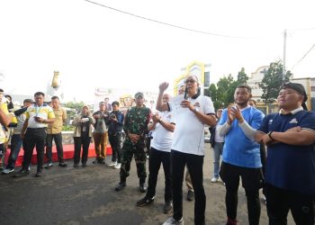 Wali Kota Sukabumi Lepas Peserta Lari dan Gerak Jalan Kejuaraan Antar Kampung (Tarkam) 2025