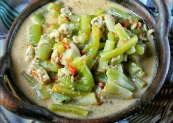 Resep Sayur Lompong: Masakan Tradisional dari Batang Talas yang Gurih dan Nikmat