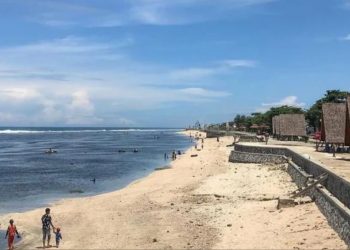 Sayang Heulang, Pantai Cantik Garut yang Cocok untuk Camping dan Menikmati Sunrise