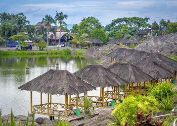 Daya Tarik Kampung Batu Malakasari Ecopark sebagai Wisata Keluarga di Jawa Barat