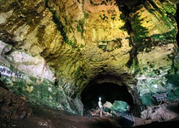 Goa Ashabul Kahfi Cianjur: Pesona Alam dan Legenda yang Menyimpan Misteri