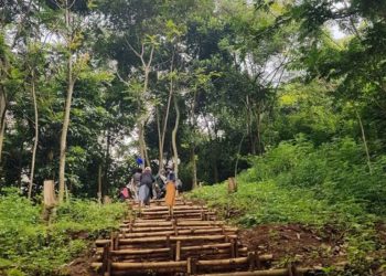 Gunung Bohong di Cimahi Bandung, Bukit Eksotis dengan Cerita Rakyat Sangkuriang
