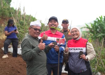Pertamina Patra Niaga Regional JBB Perkuat Mitigasi Bencana lewat Penanaman 1.300 Pohon Saninten
