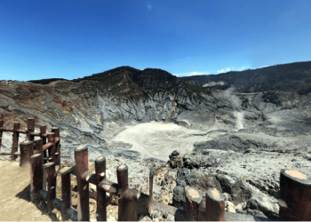 Mengejutkan! Ini Fakta Unik Gunung Tangkuban Perahu yang Tidak Banyak Orang Tahu