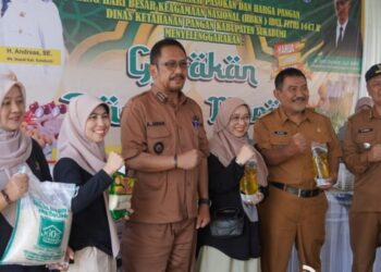 Pemkab Sukabumi Gelar Bazar Ramadan Bantu Warga Akses Sembako dan Promosikan UMKM