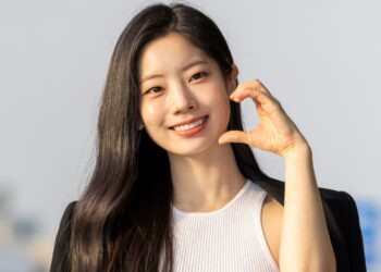 Dahyun TWICE Hiatus Sementara setelah Alami Cedera Pergelangan Kaki