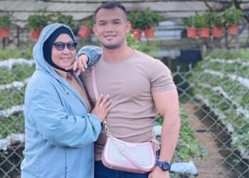 Kisah Azmirullah Azan, Pria 28 Tahun yang Menikahi Wanita 51 Tahun