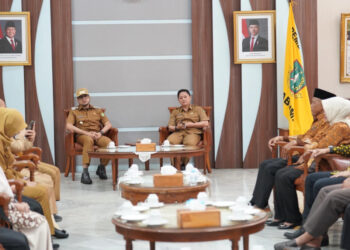 Wakil Wali Kota Lepas 15 ASN Pemkot Sukabumi Memasuki Masa Purnabakti
