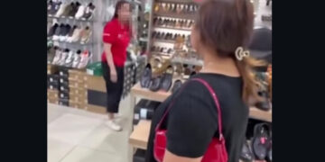 Viral! Detik Detik Istri Sah Labrak Pelakor yang Lagi Kerja