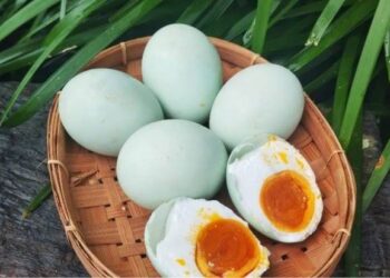 Kisah di Balik Telur Asin, Warisan Kuliner dari Tradisi Masyarakat Tionghoa