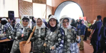 Ketua TP-PKK Kota Sukabumi Ikuti Fun Cooking Ubi Tumbuk pada Ladies Program Rakernas Ke-XVIII Apeksi