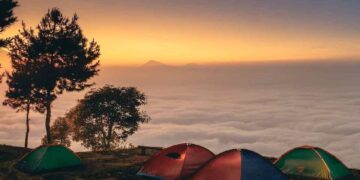 Gunung Putri Lembang, Tempat Hiking Ringan dengan Panorama Sunrise yang Memesona