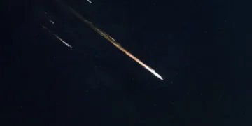 Viral! Kilatan Benda Bercahaya di Langit Gorontalo Disusul Dentuman Keras, Benarkah Meteor?