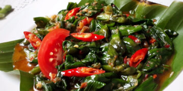 Gurih dan Pedas! Resep Tumis Genjer Bumbu Terasi Olahan Sayur Favorit Keluarga