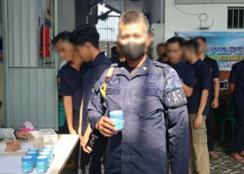 Dukung P4GN, Lapas Sukabumi Gelar Tes Urine Mendadak untuk Petugas dan Warga Binaan