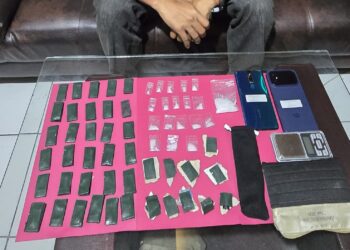 Polisi Gerebek Rumah di Lembursitu Sukabumi, Puluhan Paket Sabu Disita