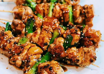 Gak Perlu ke Resto! Bikin Yakitori Sate Ayam Jepang Juicy Cuma Pakai Bahan Simpel