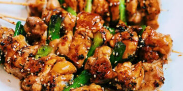 Gak Perlu ke Resto! Bikin Yakitori Sate Ayam Jepang Juicy Cuma Pakai Bahan Simpel